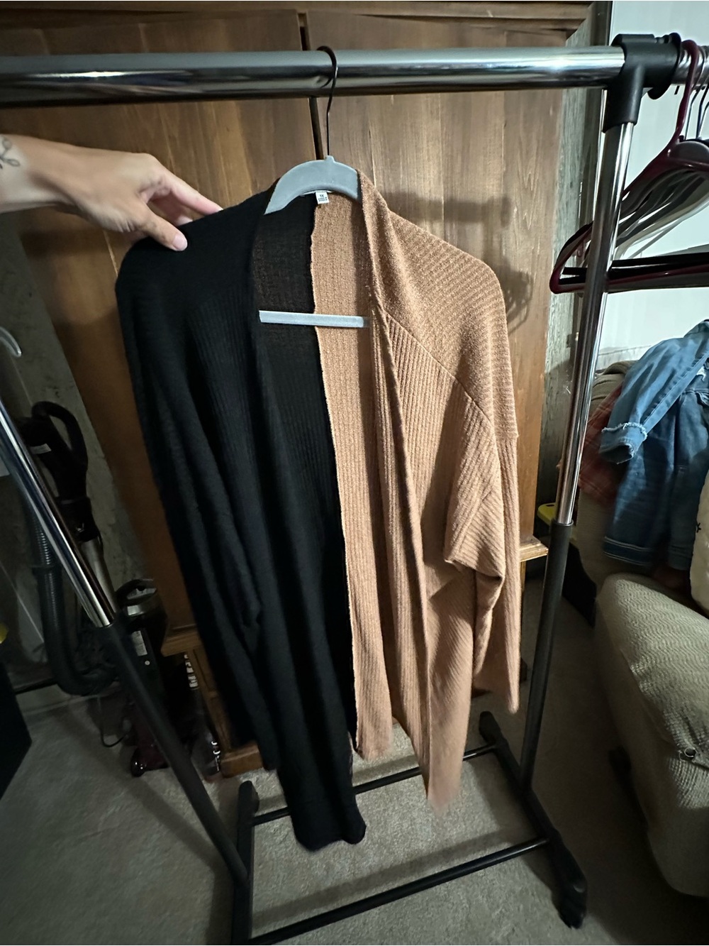 Two-Tone Open Cardigan Sweater - Black & Camel